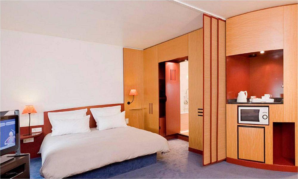 B&B Hotel Rueil-Malmaison Gare Eksteriør billede