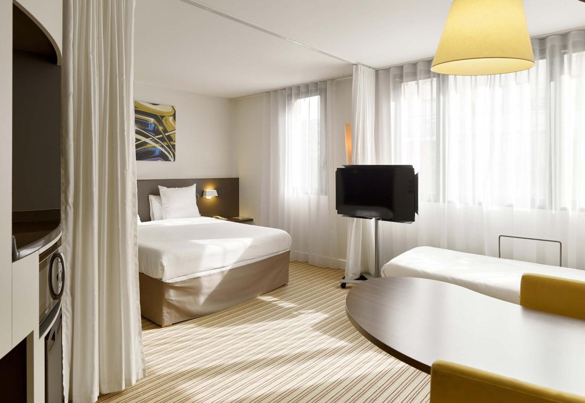 B&B Hotel Rueil-Malmaison Gare Eksteriør billede