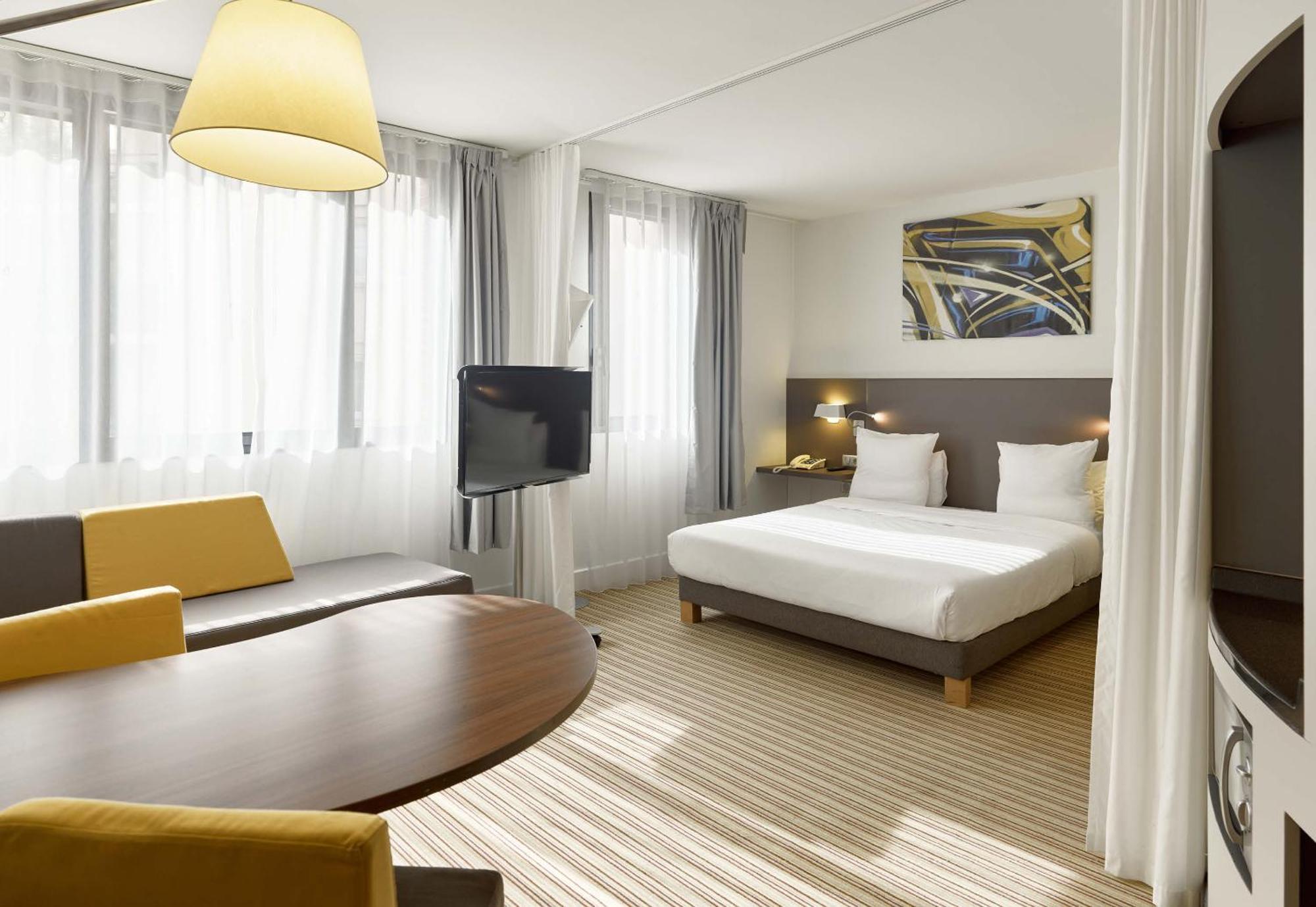 B&B Hotel Rueil-Malmaison Gare Eksteriør billede