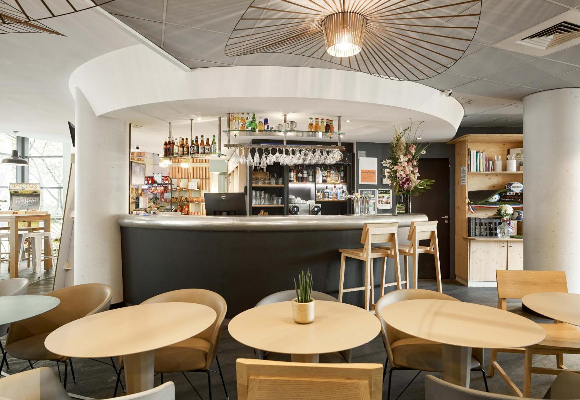 B&B Hotel Rueil-Malmaison Gare Eksteriør billede