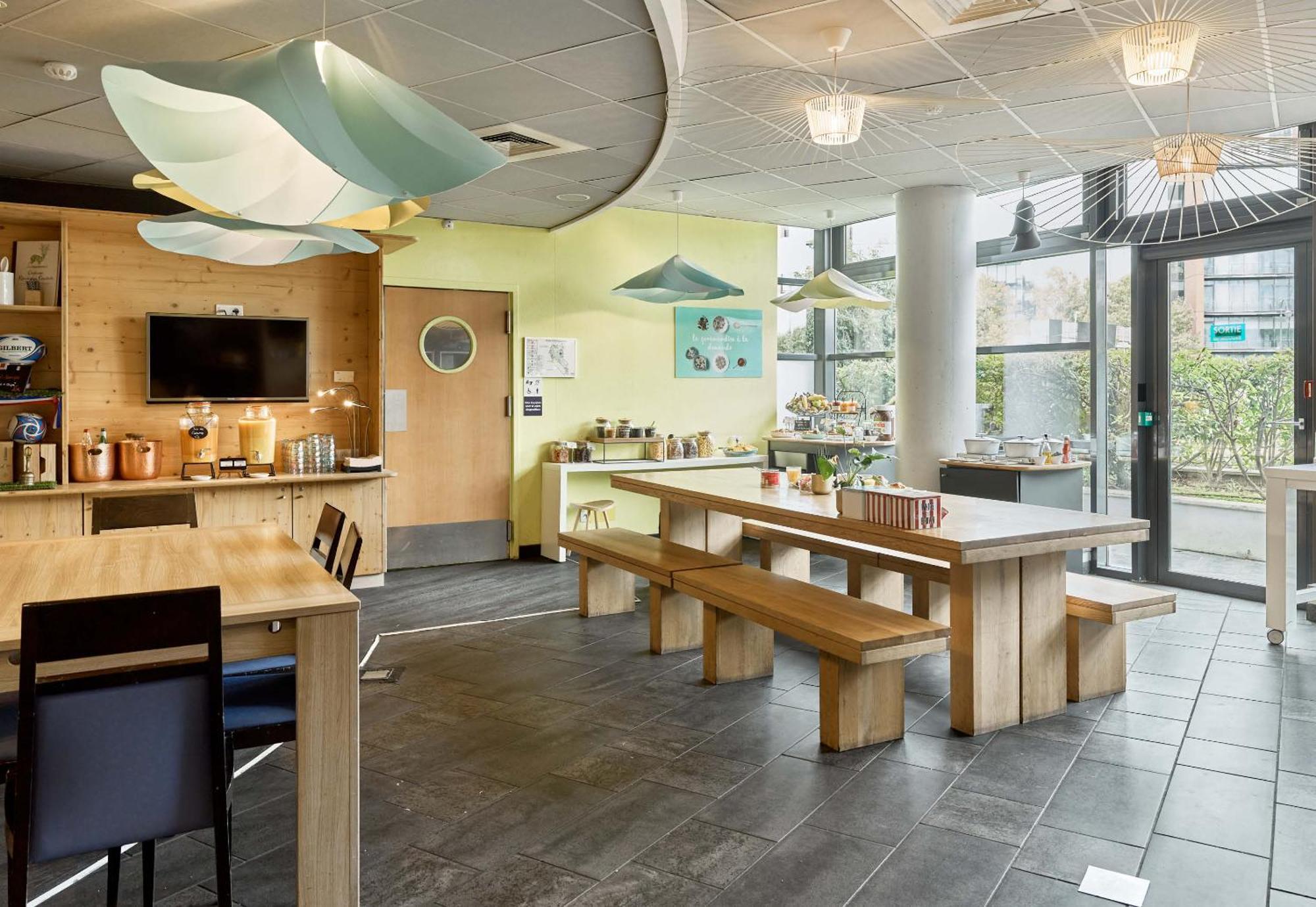 B&B Hotel Rueil-Malmaison Gare Eksteriør billede