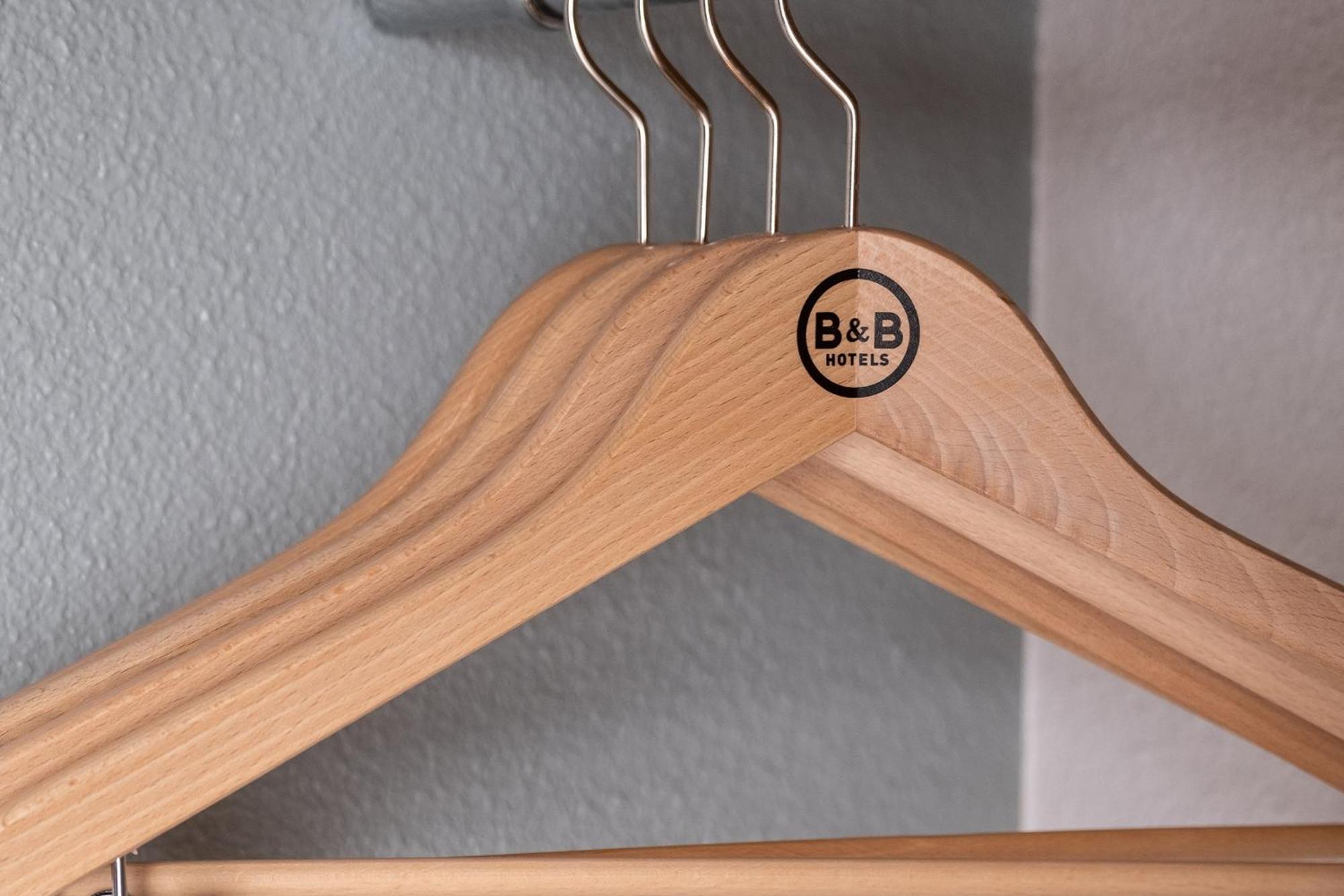 B&B Hotel Rueil-Malmaison Gare Eksteriør billede