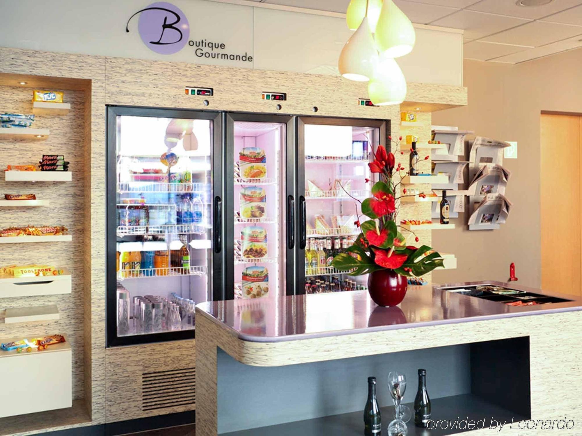 B&B Hotel Rueil-Malmaison Gare Eksteriør billede
