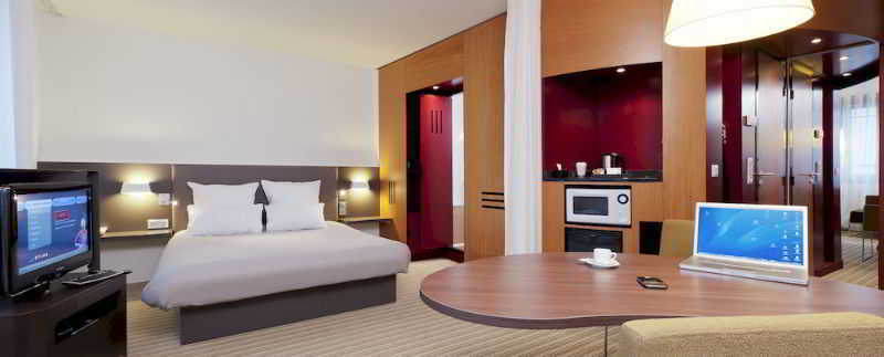 B&B Hotel Rueil-Malmaison Gare Eksteriør billede