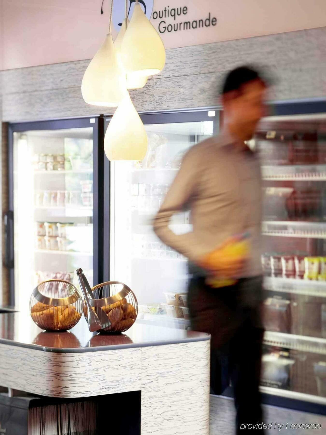 B&B Hotel Rueil-Malmaison Gare Eksteriør billede