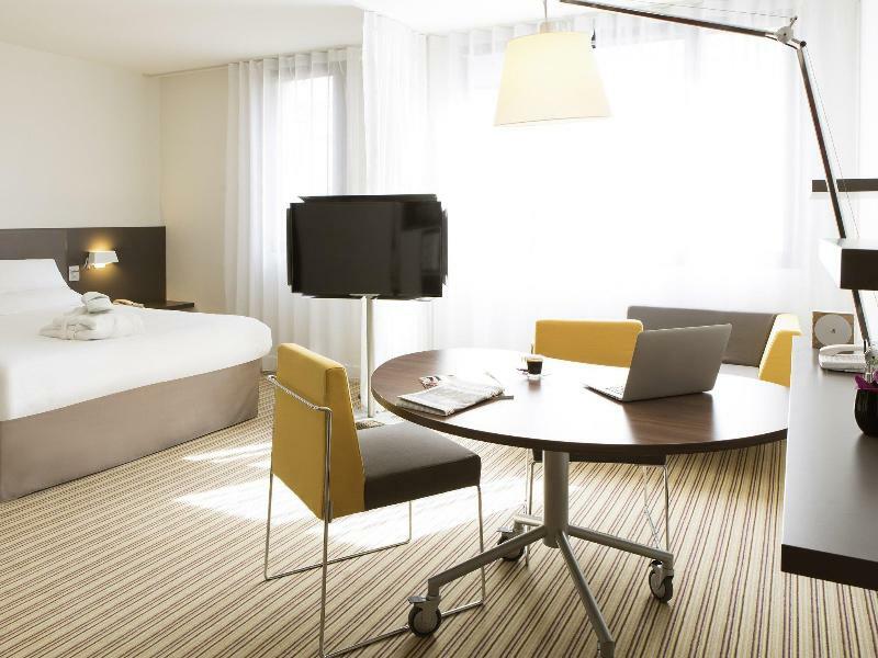 B&B Hotel Rueil-Malmaison Gare Eksteriør billede
